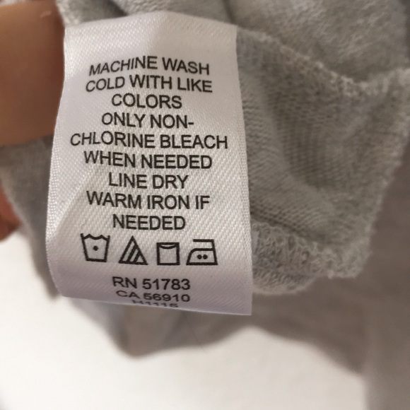 Loose Knit Tunic with Pockets - Picture 8 of 8